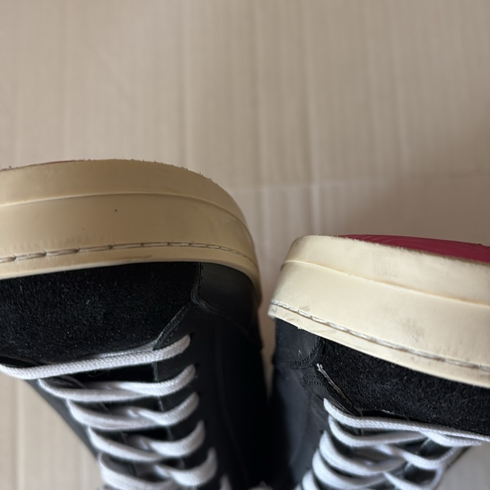 P448 Made in Italy Black Suede with Silver Metallic accent,W42=11.5/12, M=9.5-10 - Picture 15 of 16